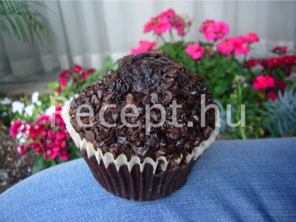 csokis muffin csokidarabkákkal
